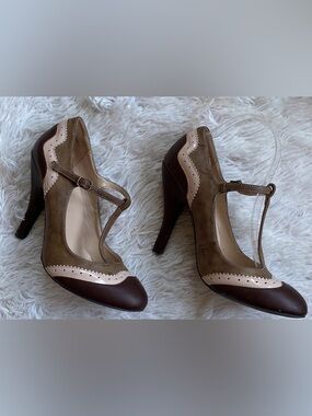 Womens T  straps heeled shoes sz 9.5M